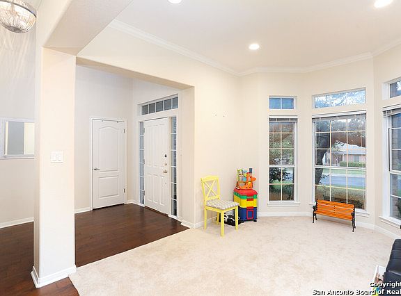 4th image of 3922 Heights View Dr