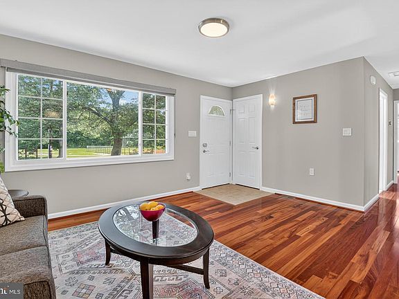 5th image of 9928 Fleming Ave