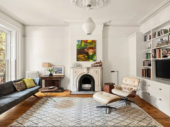 18 Sterling Pl, Brooklyn, NY 11217