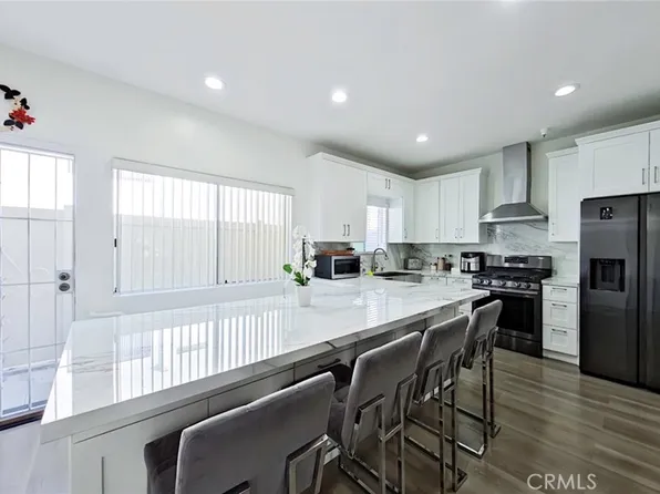 18347 Saticoy St Unit 6, Reseda, CA 91335