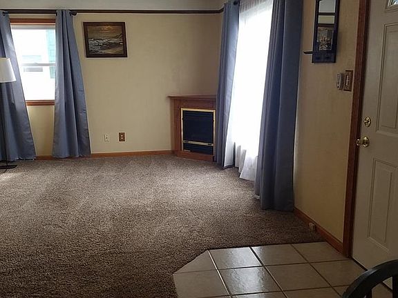 3rd image of 9308 Pinegrove Ave