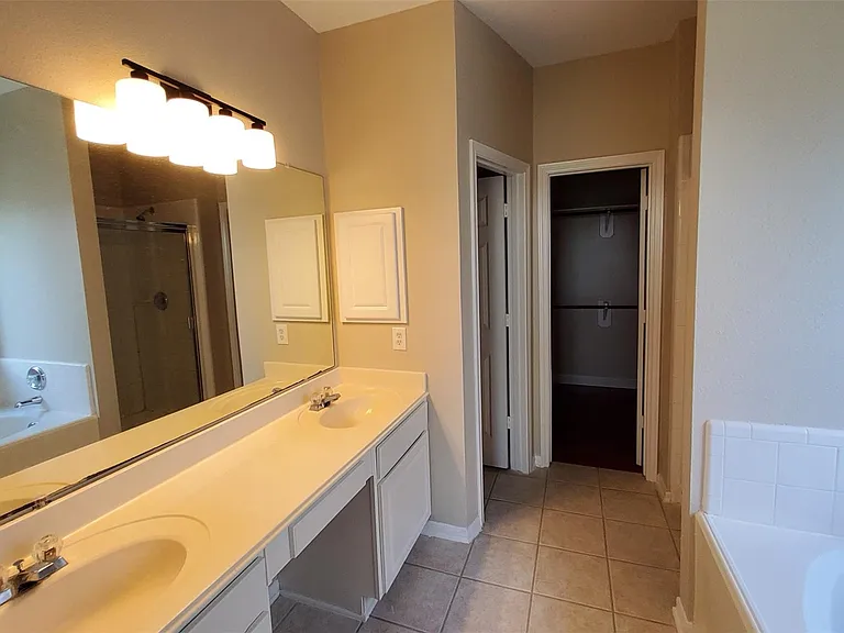 2707 Sun Beam Ct — Photo 12