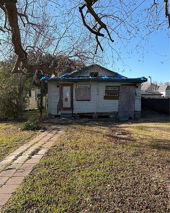 1st image of 234 Providence Ln