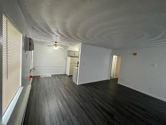 2nd image of 6234 Chesapeake Blvd APT D