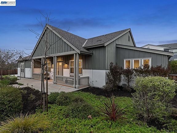 2nd image of 580 Boyd Rd