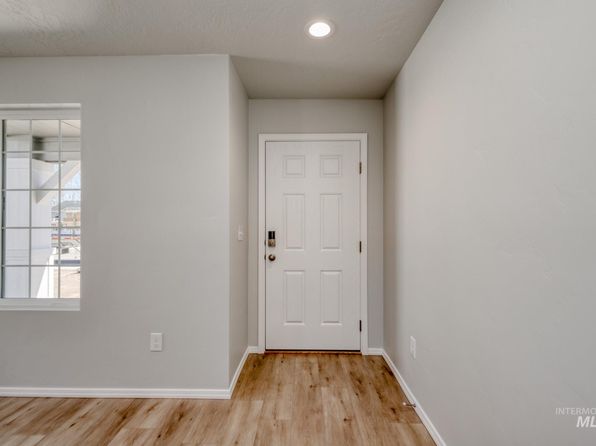 325 Crystal Rock Ave, Caldwell, ID 83605