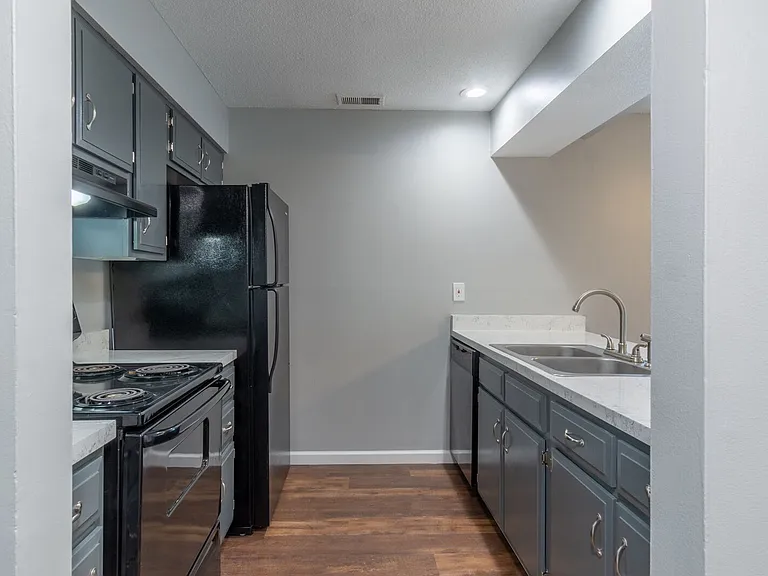 Northpark Apartments — Photo 15