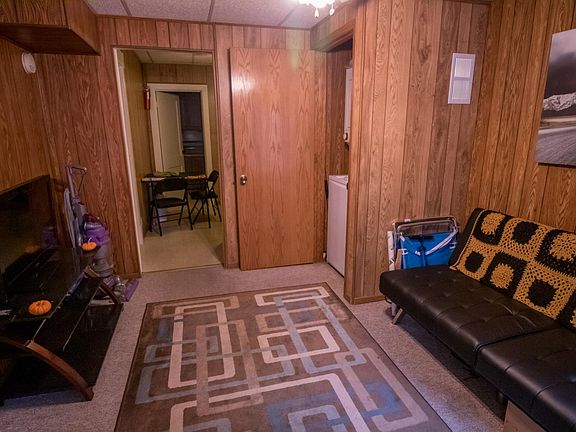 2nd image of 238 Pierce St APT 2