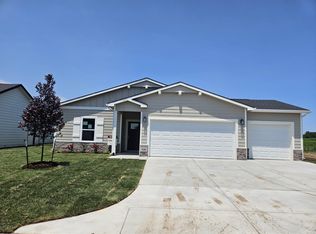 920 N Forestview Ct, Wichita, KS 67235