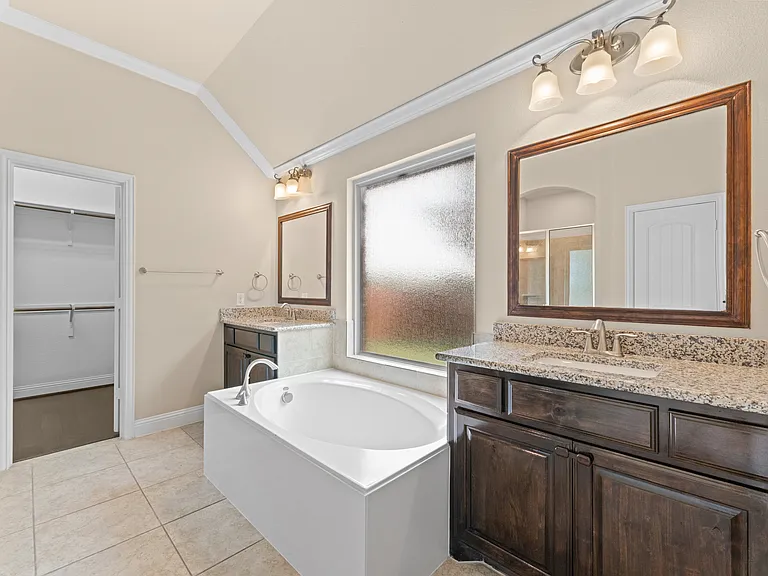 600 Fishback Cir — Photo 10