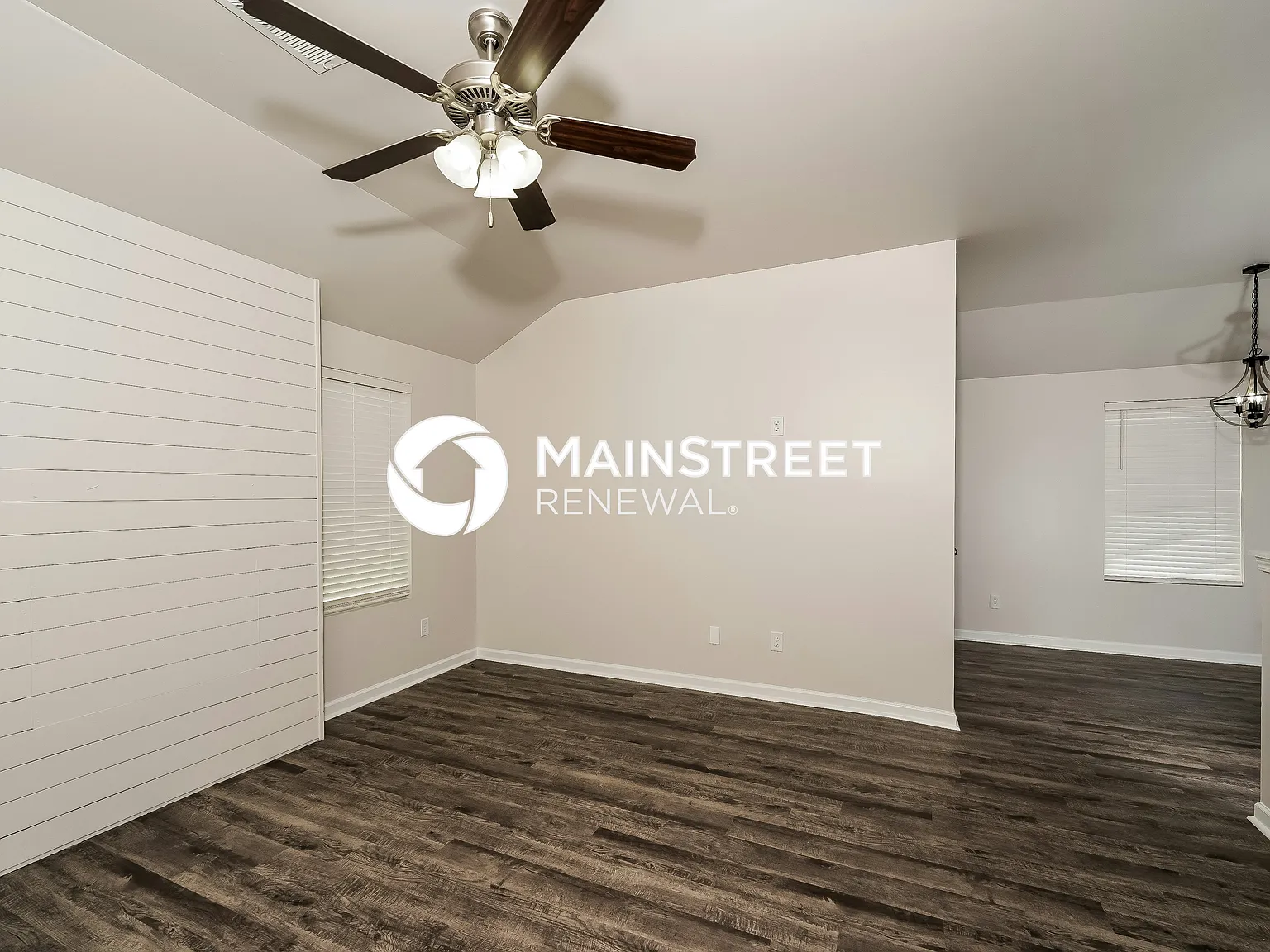 190 Americana Dr — Photo 4