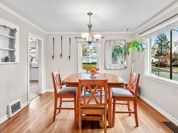 5th image of 2606 W Courtland Ave