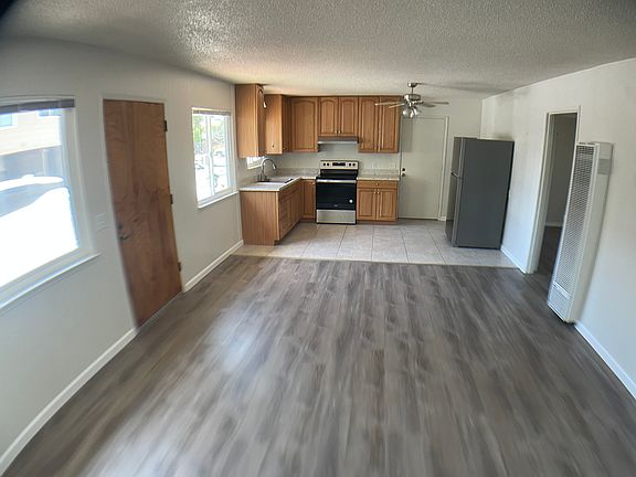 2nd image of 912 30th Ave #912