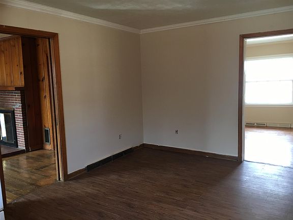 5th image of 2215 Glory Dr