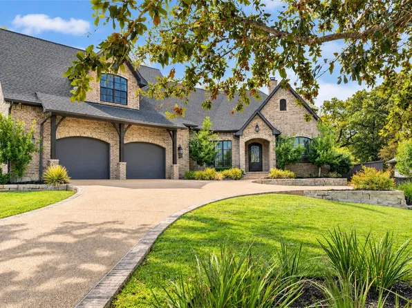 3232 Walnut Creek Ct, Bryan, TX 77807