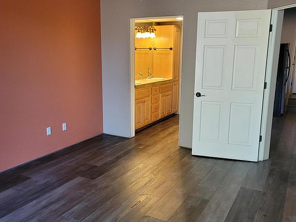 4th image of 318 Capitol Butte Drive #1