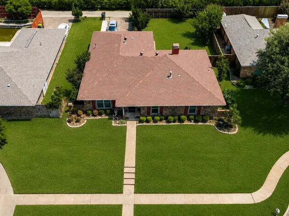 2204 Brighton Ln, Plano, TX 75075