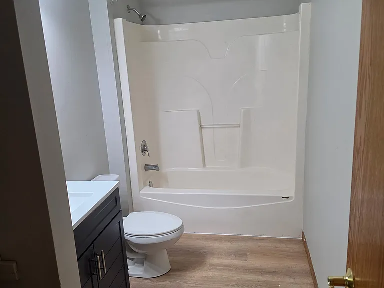 101-103 Bannon Dr #3E — Photo 9