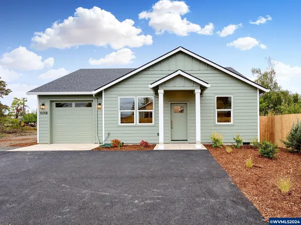 1505 N B 2nd St, Silverton, OR 97381