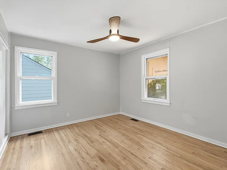 7725 Robinson St — Photo 20