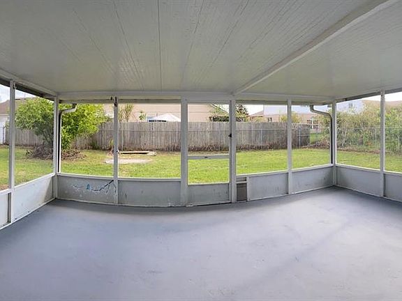 4th image of 61 Bolton Ct