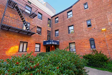 150-39 72 Drive in Kew Gardens Hills