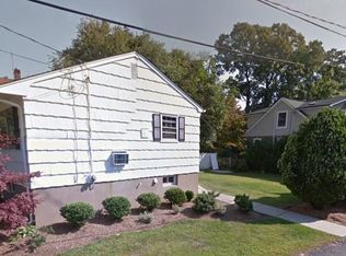 78 Wyckoff Ave, Waldwick, NJ 07463