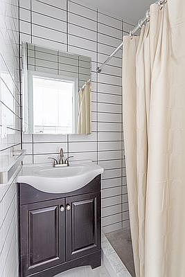 4th image of 52 Kenmare St APT 7