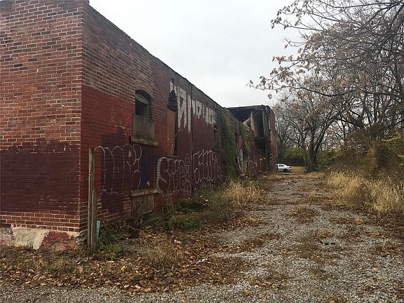 4th image of 1826 Oregon Ave