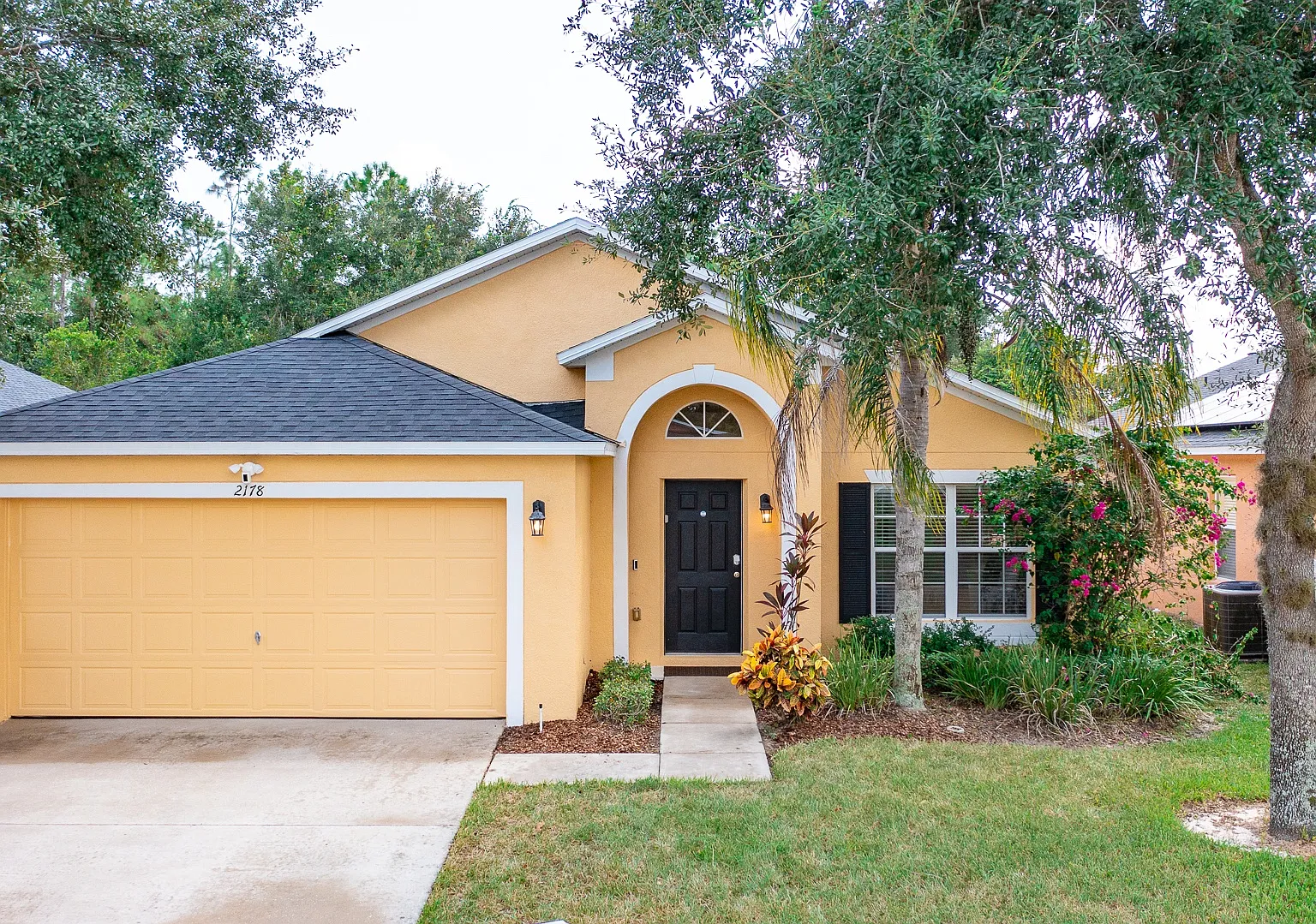 5 bed, 1680 sqft, $2,700 — Photo 2