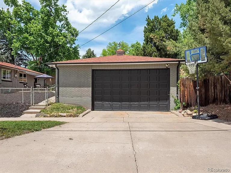 3058 S Lowell Blvd — Photo 17