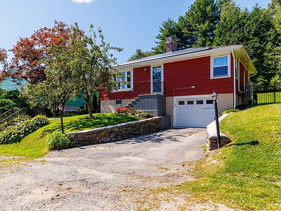 2nd image of 34 Evelyn St