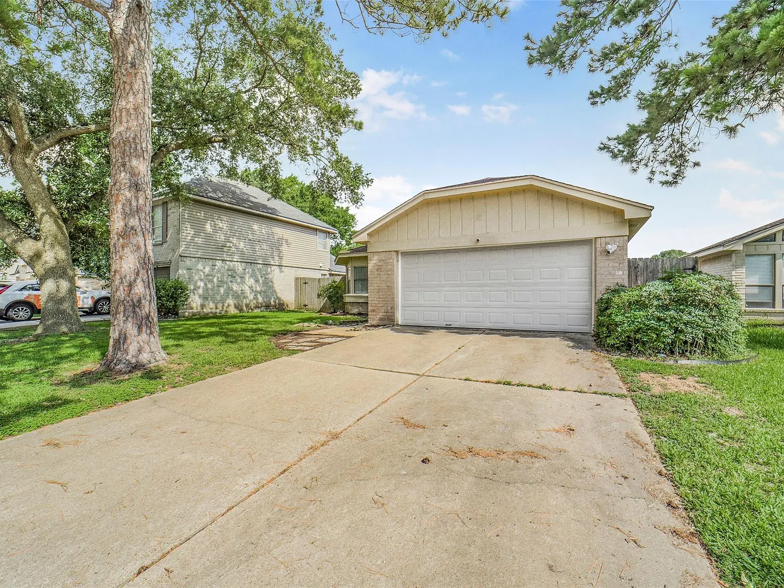 3 bed, 2.0 bath, 1365 sqft, $1,700 — Photo 2