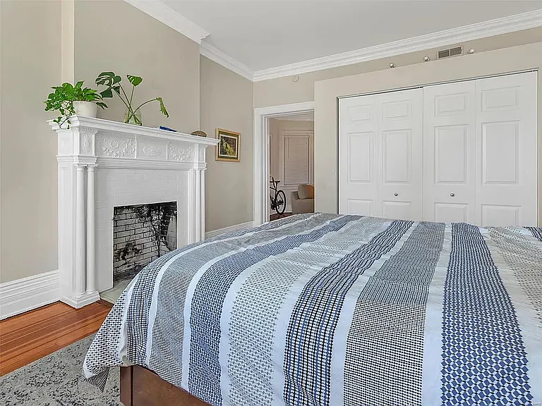 411 N Newstead Ave #2S — Photo 4