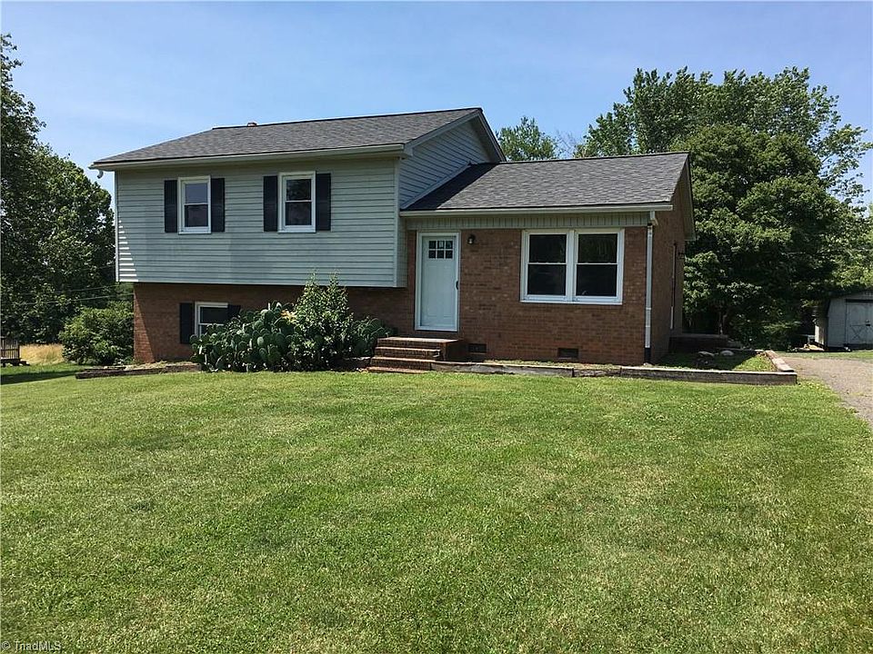 1st image of 148 Hooks Dr