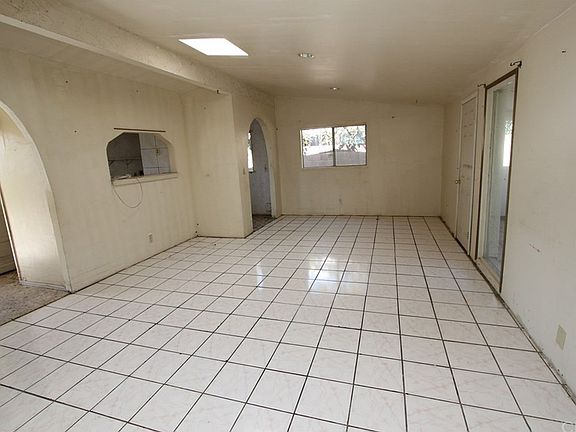 5th image of 8316 Emerado Cir