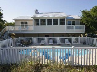 1072 W Gulf Beach Dr, Saint George Island, FL 32328