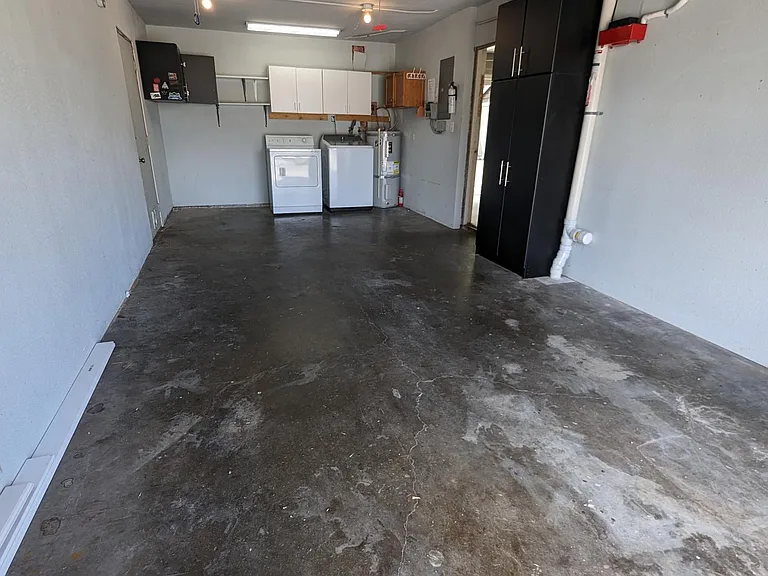 10902 NE Sacramento St — Photo 17