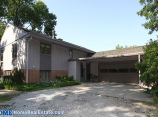 1121 Hilltop Rd, Lincoln, NE 68521