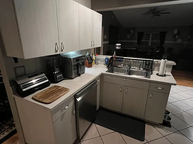 5910 Logan Ave — Photo 11