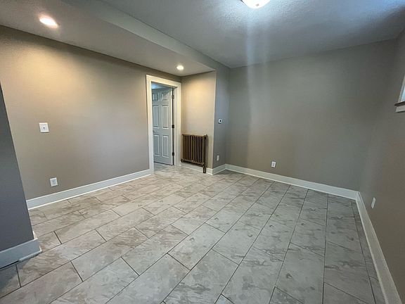 3rd image of 446 E Dewald St #103