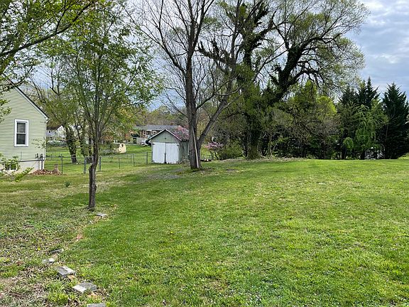4th image of 3342 Brandywine Ave