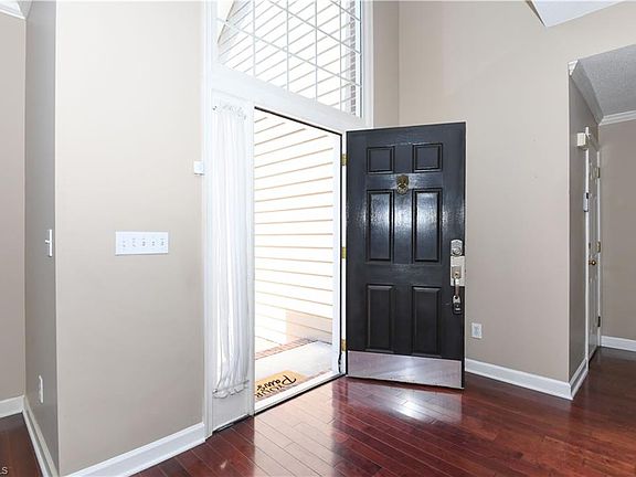 3rd image of 6314 High View Rd