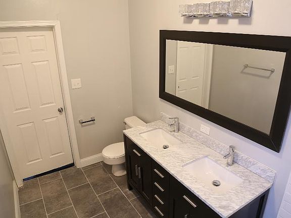 4th image of 6110 S Vernon Ave APT 3