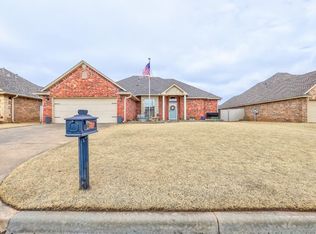 2516 Deer Valley Dr, Shawnee, OK 74804