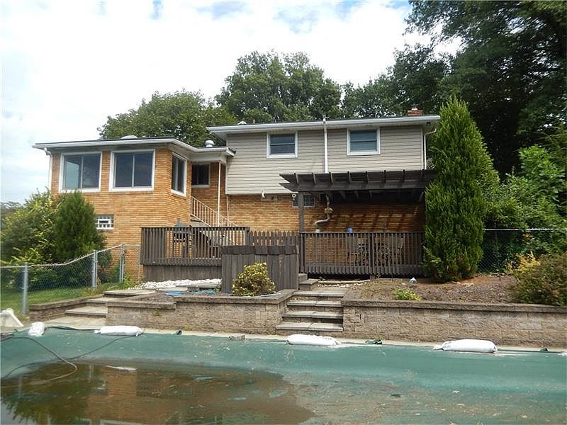 2nd image of 604 Santone Dr