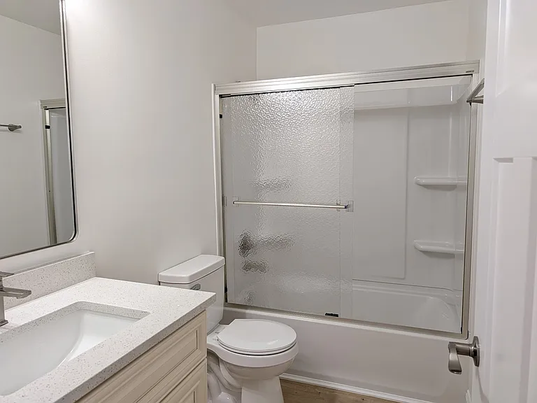 533 Clara Ave #13 — Photo 7