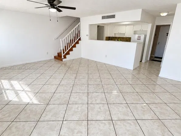 1305 W 53rd St, Hialeah, FL