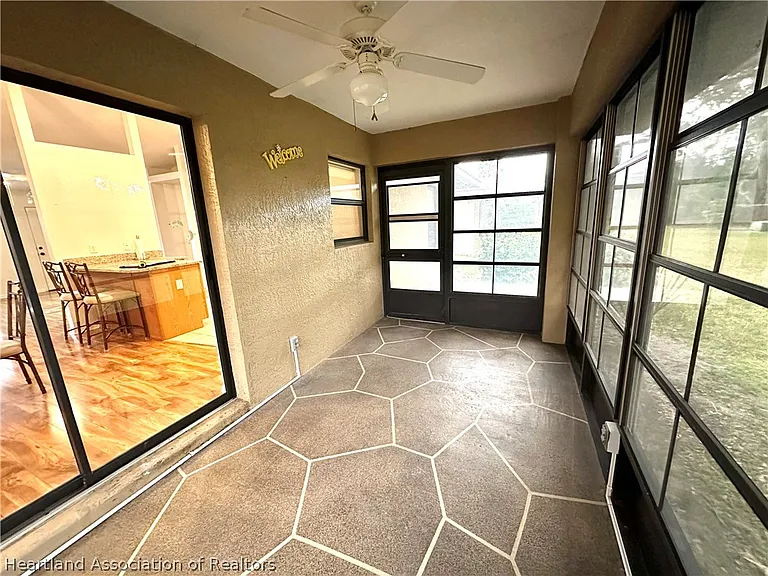 2306 Hidden Creek Cir — Photo 20