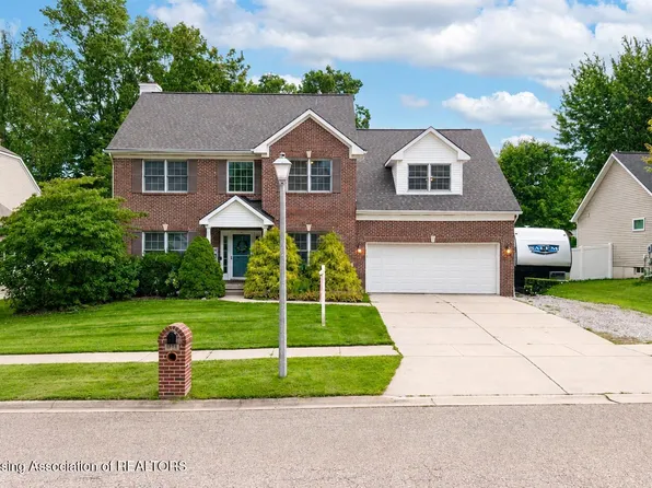 2212 Beechnut Trl, Holt, MI 48842
